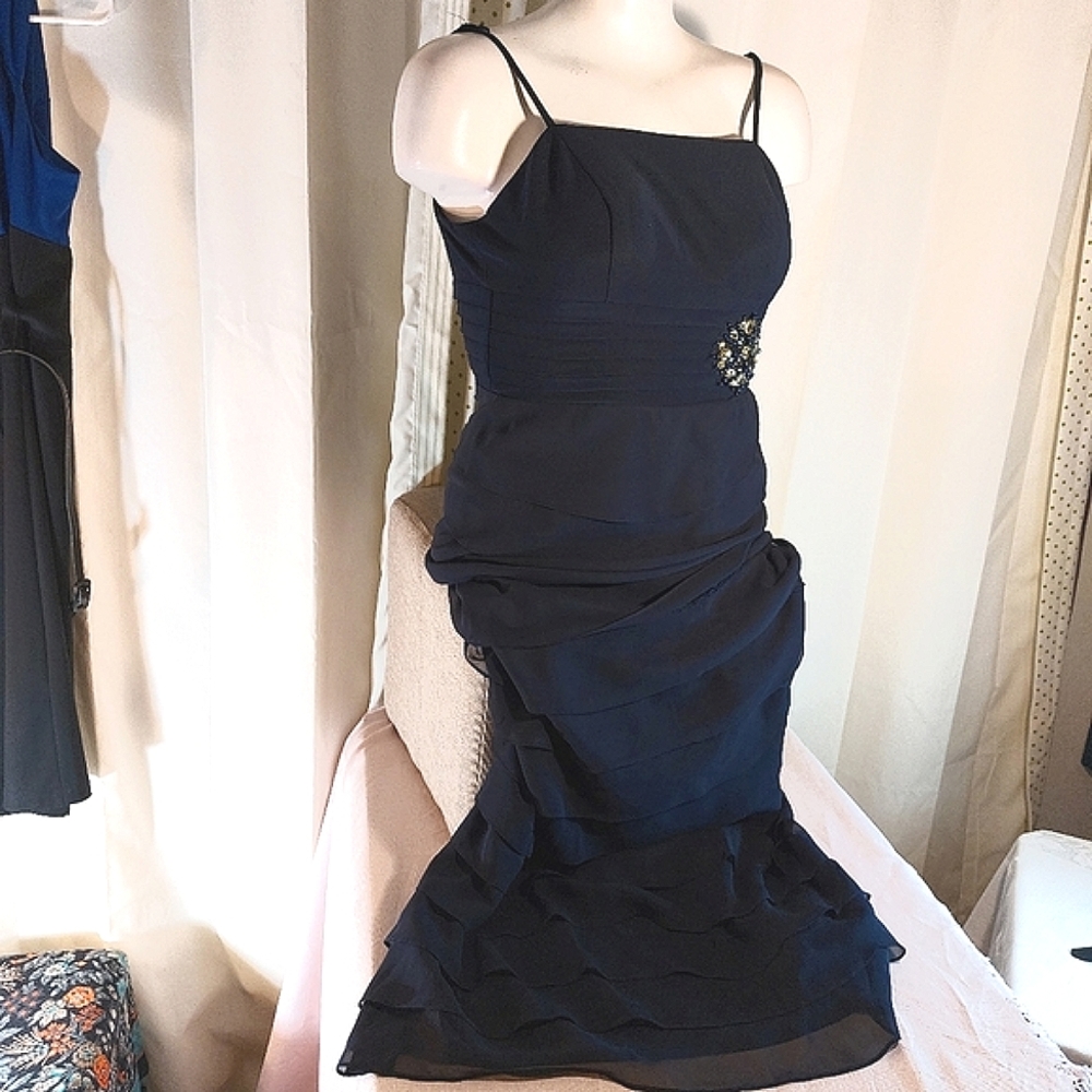 Jessica Howard bejeweled Dress 👗 sz 4 petite